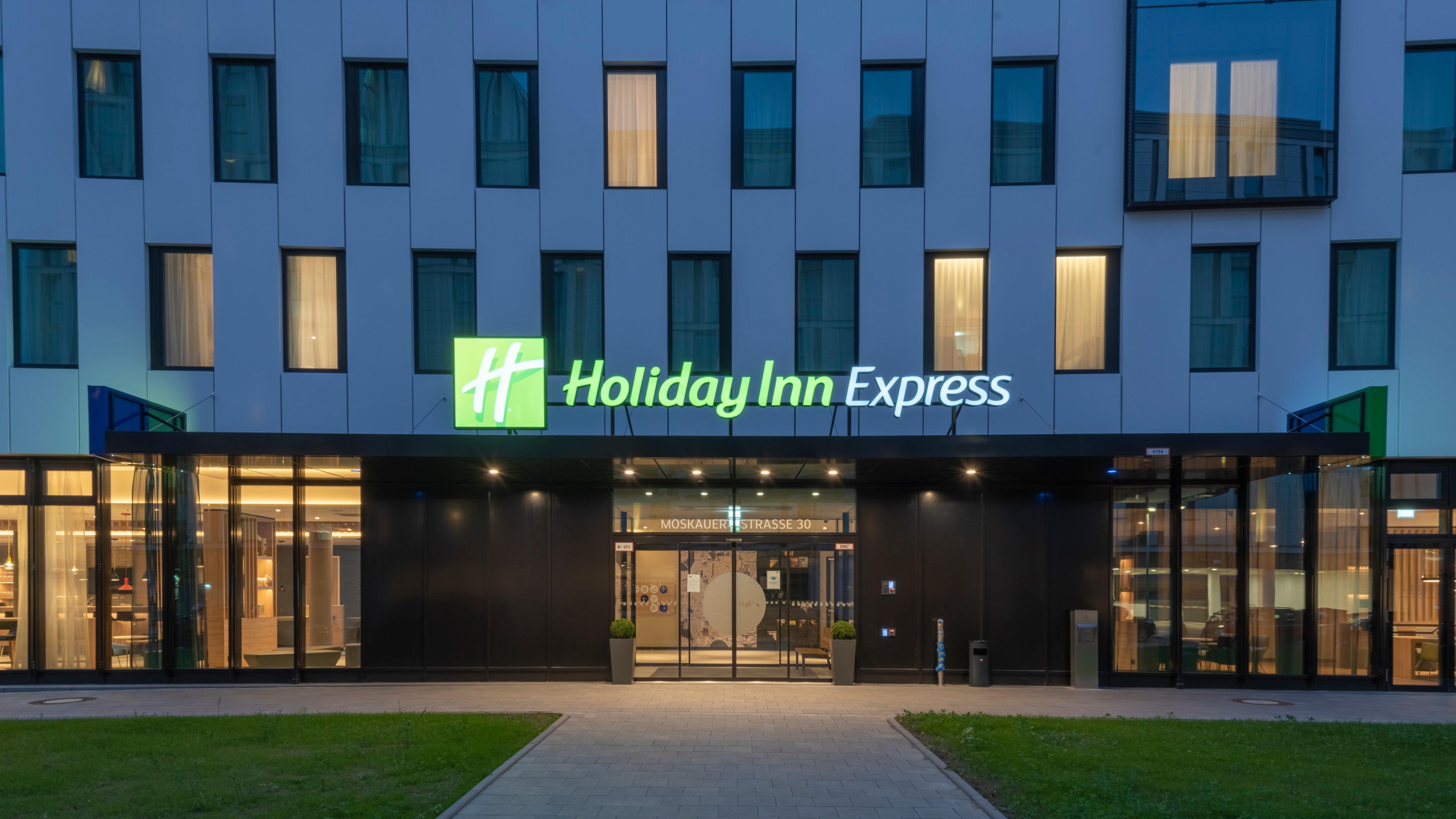 Holiday Inn Express Dusseldorf - Hauptbahnhof, An Ihg Hotel المظهر الخارجي الصورة